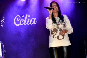 musica, musicas populares, bailes, festas, musica ao vivo, organistas, teclistas, músicos, cantores, musica de baile, casamentos, arraial, popular